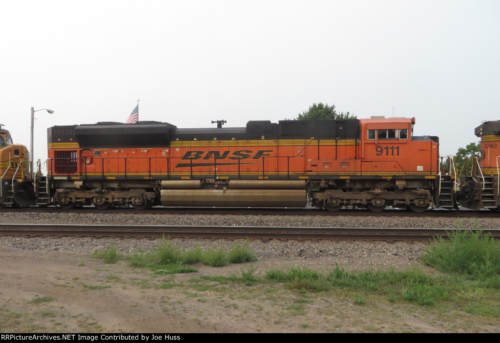 BNSF 9111